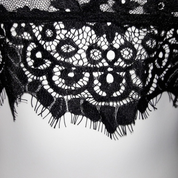 Black Chantilly Lace Halter Crop Top Bralette Set - Picture 3 of 10